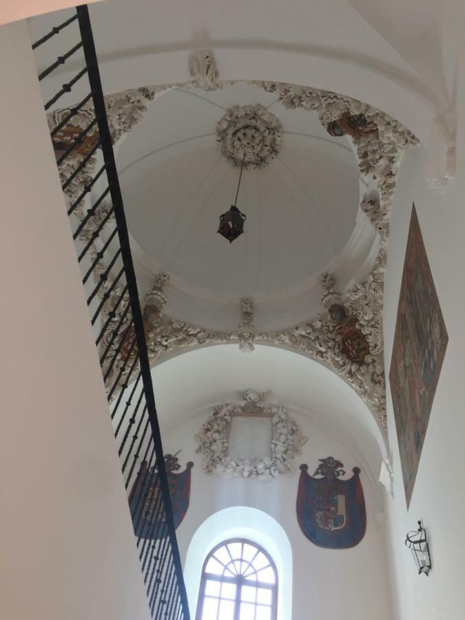 Ap. Palacete Marques D La Vega Antequera Exterior photo